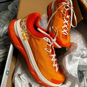 Hoka U Tecton X *Size 10.5 Women’s/9.5 Men’s* Brand New in Box